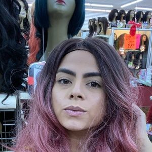 Meet your Posher, Loraine